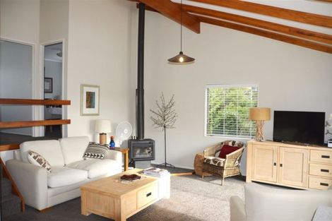 Photo of property in 19 Taumata Close, Paihia, 0200