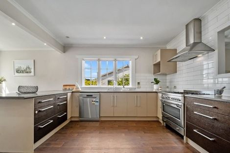 Photo of property in 5 Alice Street, Riverhead, 0820