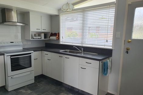 Photo of property in 2 Drury Street, Cloverlea, Palmerston North, 4412