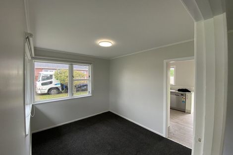 Photo of property in 20a Nile Road, Kelston, Auckland, 0602