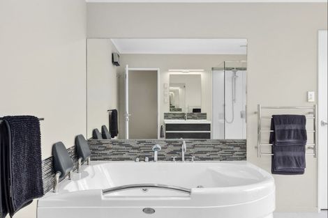 Photo of property in 262 Shakespeare Street, Leamington, Cambridge, 3432