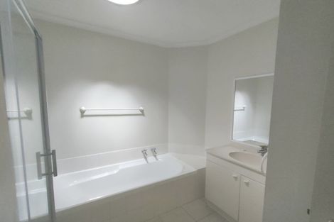 Photo of property in 10 Jubaea Place, Henderson, Auckland, 0610