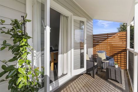 Photo of property in 57 Kurnell Drive, Botany Downs, Auckland, 2010