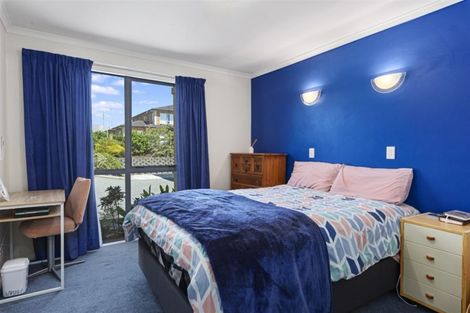 Photo of property in 8 Ballymore Drive, Pinehill, Auckland, 0632