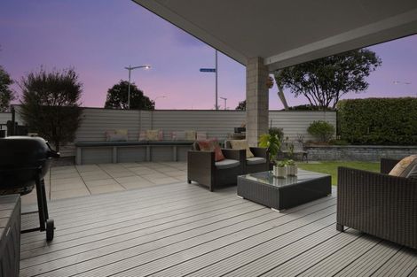 Photo of property in 1 Landing Drive, Pyes Pa, Tauranga, 3112