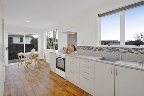 Photo of property in 9 Elm Grove, Westown, New Plymouth, 4310