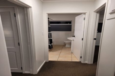 Photo of property in 2/17 Havenwood Place, Birkenhead, Auckland, 0626