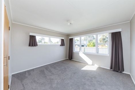 Photo of property in 44 Abraham Crescent, Milson, Palmerston North, 4414