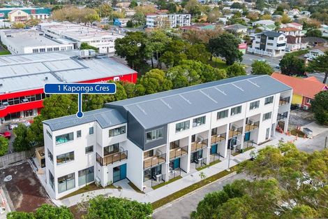 Photo of property in 8/1 Kaponga Crescent, New Lynn, Auckland, 0600