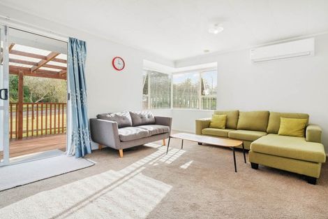 Photo of property in 29 Cyril Crescent, West Harbour, Auckland, 0618
