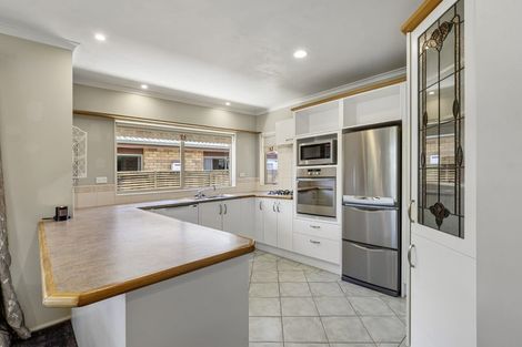 Photo of property in 8 Doneraille Place, Bethlehem, Tauranga, 3110