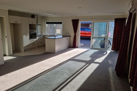 Photo of property in 1/33 Clemow Road, Fitzroy, New Plymouth, 4312