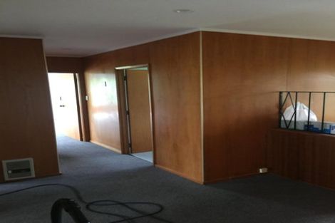 Photo of property in 17 Butterworth Drive, Glendene, Auckland, 0602