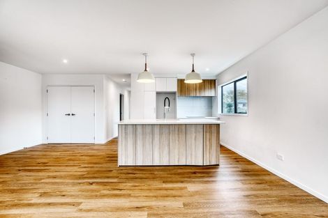 Photo of property in 4/5 Marsh Avenue, Forrest Hill, Auckland, 0620