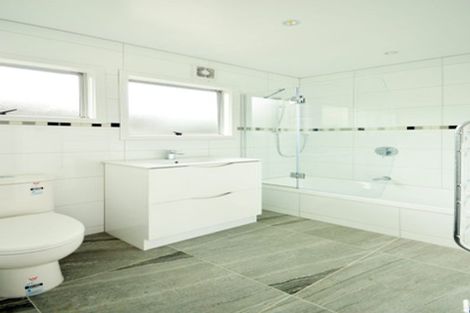 Photo of property in 72b Swaffield Road, Papatoetoe, Auckland, 2025