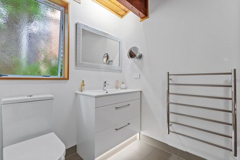 Photo of property in 44 Westpark Drive, West Harbour, Auckland, 0618