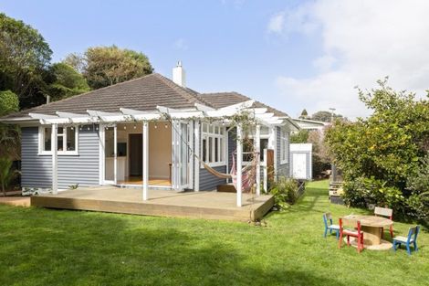 Photo of property in 388a Saint Aubyn Street, Moturoa, New Plymouth, 4310