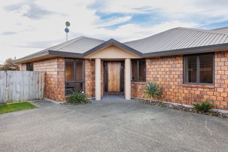 Photo of property in 34 Meridian Grove, Kelvin Grove, Palmerston North, 4414