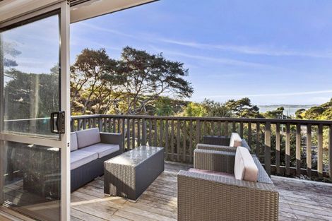 Photo of property in 33 Whaanga Road, Raglan, 3297
