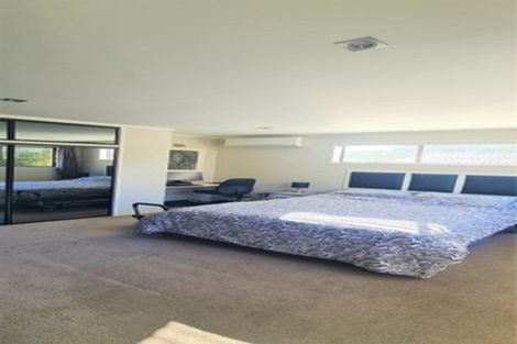 Photo of property in 1/56 Heathcote Road, Castor Bay, Auckland, 0620