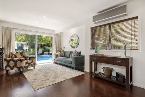 Photo of property in 473 Beach Road, Murrays Bay, Auckland, 0630