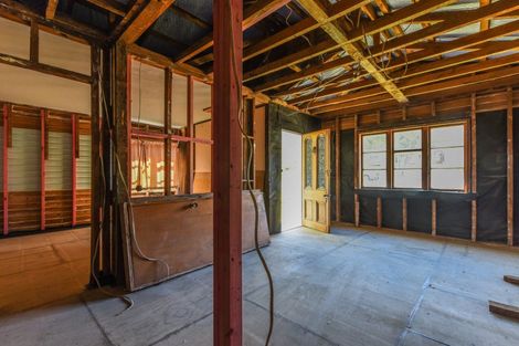 Photo of property in 271 Waikawa Road, Waikawa, Picton, 7220