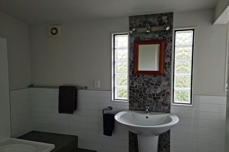 Photo of property in 43b Vipond Road, Stanmore Bay, Whangaparaoa, 0932