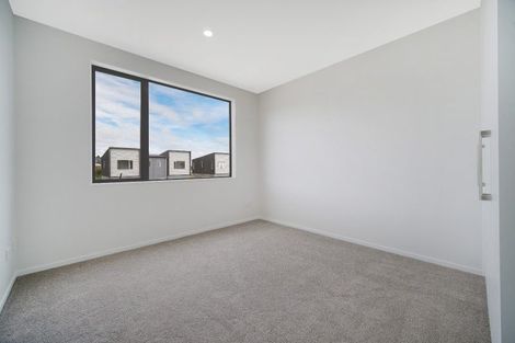 Photo of property in 8a Poruru Close, Papakura, 2110