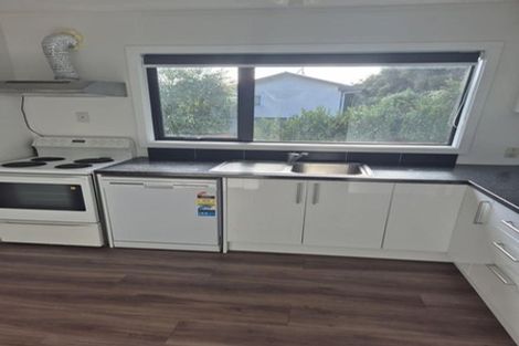 Photo of property in 49a Albatross Close, Whitby, Porirua, 5024