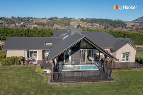 Photo of property in 100 Wingatui Road, Mosgiel, 9024