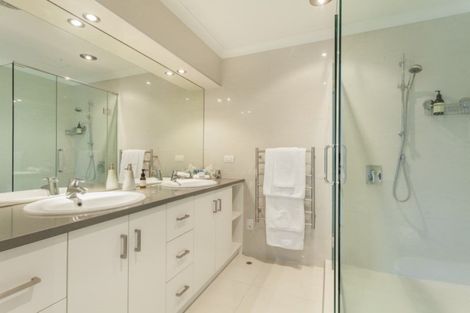 Photo of property in Mount Royal, 21a Maunganui Road, Mount Maunganui, 3116