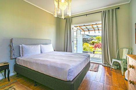 Photo of property in 186 Victoria Street, Coromandel, 3506