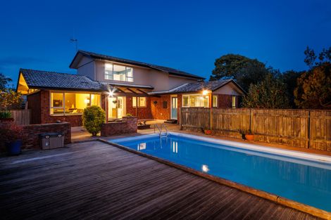 Photo of property in 56 Karina Terrace, Roslyn, Palmerston North, 4414