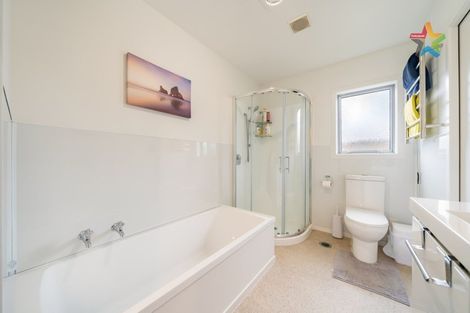 Photo of property in 25a Wainuiomata Road, Wainuiomata, Lower Hutt, 5014