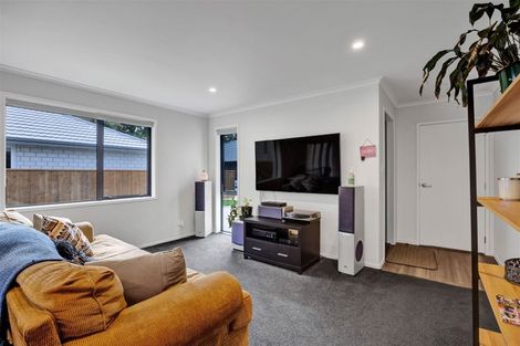 Photo of property in 16 Nukuroa Close, Waitara, 4320