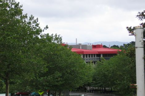 Photo of property in 1/125 Carrington Road, Point Chevalier, Auckland, 1025