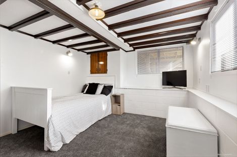 Photo of property in 21 Anzac Road, Pukekohe, 2120