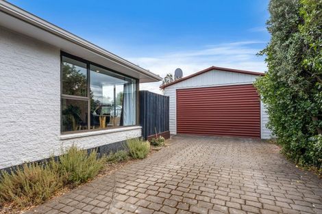 Photo of property in 132 Pacific Road, North New Brighton, Christchurch, 8083