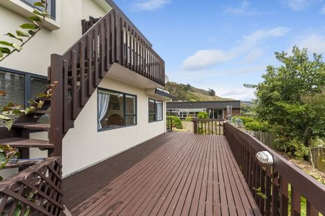 Photo of property in 38 Kakariki Grove, Waikanae, 5036