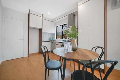 Photo of property in 11 Arapapa Road, Papakura, 2110