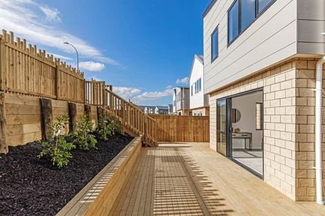 Photo of property in 47 Sunnyheights Road, Orewa, 0931