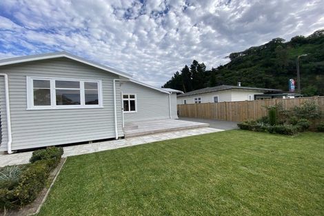 Photo of property in 1 Roach Street, Marewa, Napier, 4110