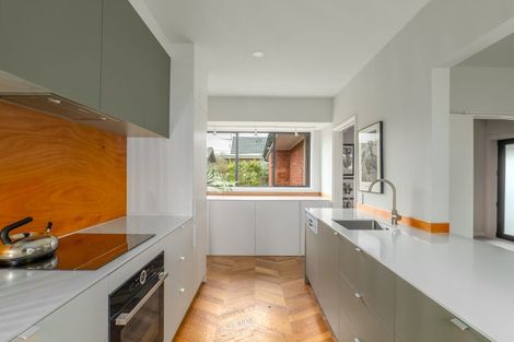 Photo of property in 155 Fendalton Road, Fendalton, Christchurch, 8041