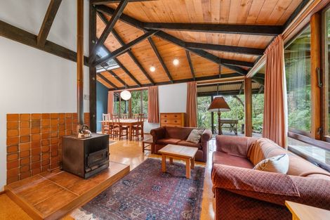 Photo of property in 99 Elmslie Road, Pinehaven, Upper Hutt, 5019