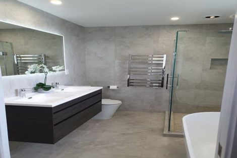 Photo of property in 456 Beach Road, Murrays Bay, Auckland, 0630