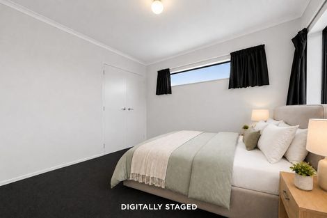 Photo of property in 56 Claverdon Drive, Massey, Auckland, 0614