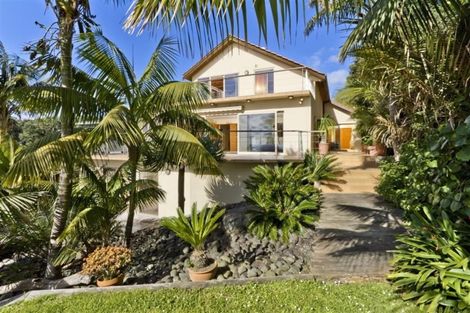 Photo of property in 70 Cliff Road, Torbay, Auckland, 0630