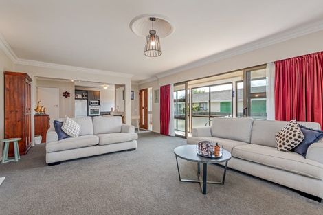 Photo of property in 111 College Street, Awapuni, Palmerston North, 4412