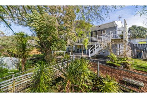 Photo of property in 2/24 Sunnyside Road, Sunnyvale, Auckland, 0612