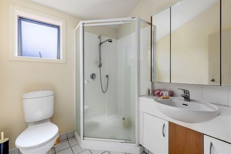 Photo of property in 8/8 Tobago Place, Sunnynook, Auckland, 0620